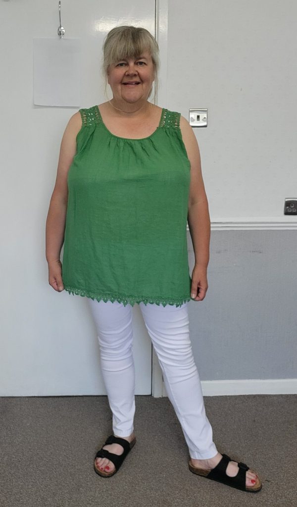 New Ladies Green Lacy Sleeveless Top One Size fits sizes 16 18 20 - Image 7