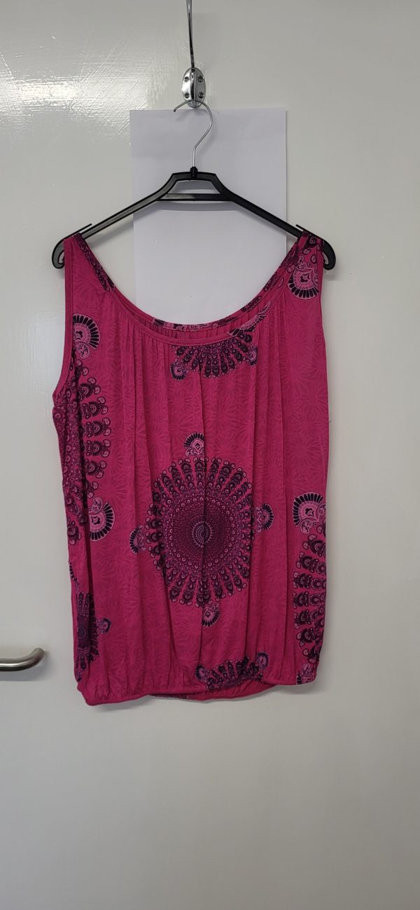 New Ladies Pink Circle Vest Top One Size fits sizes 12 14 16