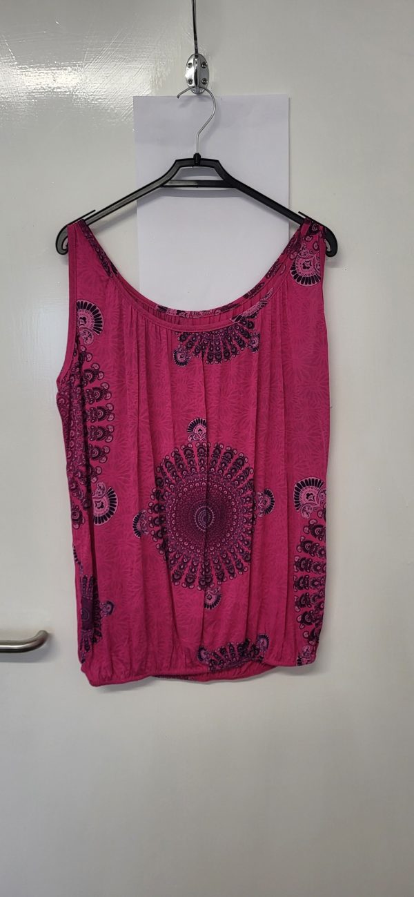 New Ladies Pink Circle Vest Top One Size fits sizes 12 14 16 - Image 2
