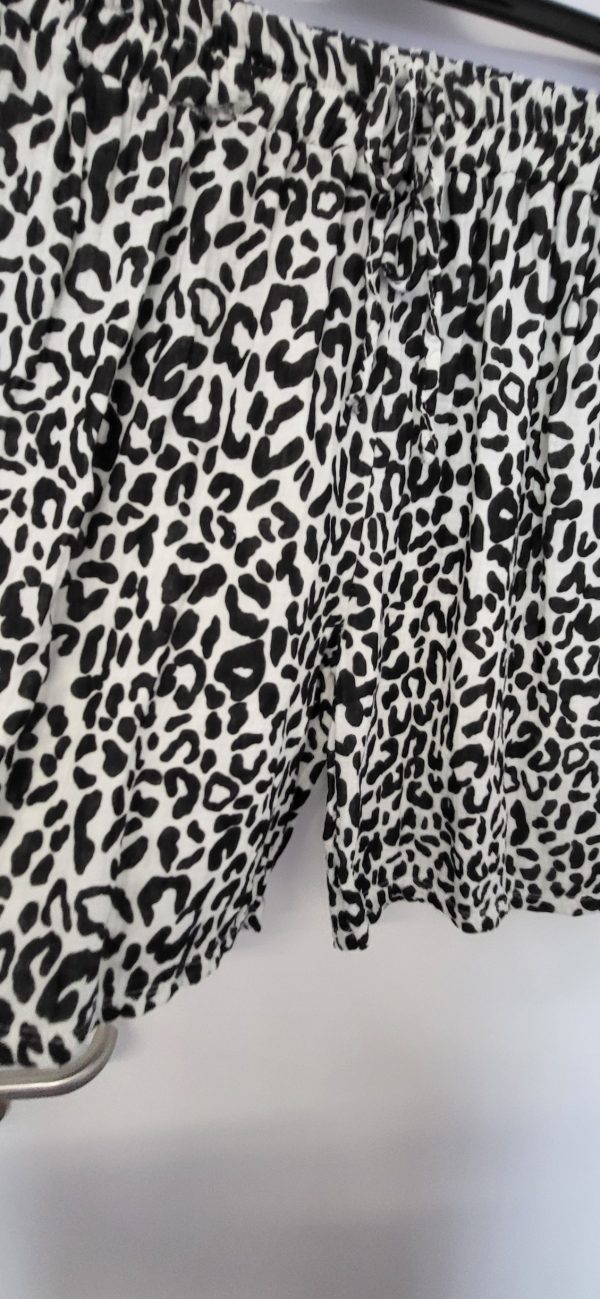 New Ladies Black Leopard Print Cheesecloth Shorts One Size fits sizes 10 12 14 - Image 4