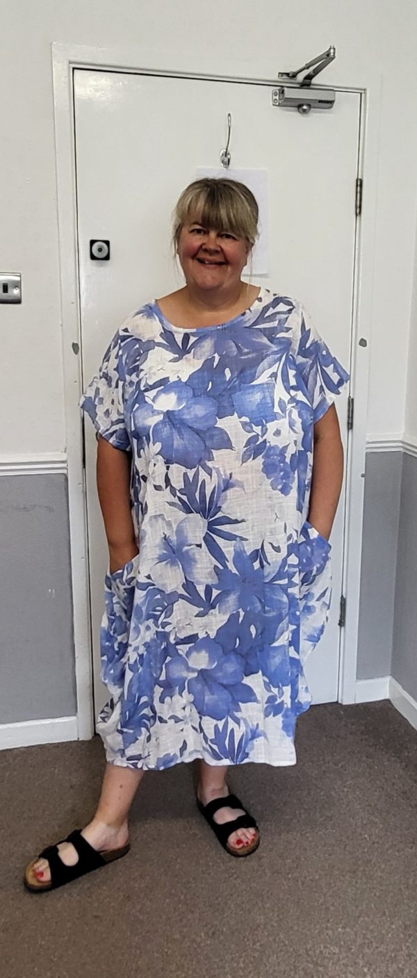 New Light Blue Floral Pocket Dress One Size fits sizes 18 20 22 - Image 8