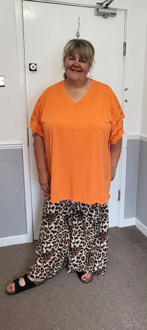 New Ladies Orange Plus Size V Neck T-shirt One Size fits sizes 18 20 22 24 - Image 7