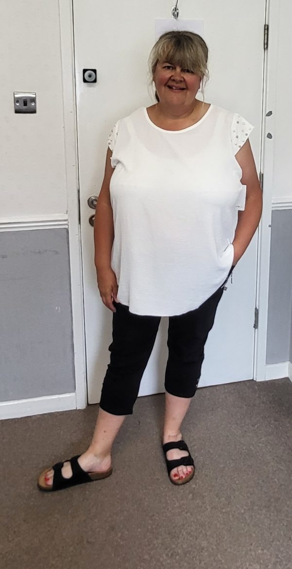 New Ladies White Pearls on the sleeves Tunic Top One Size fits sizes 16 18 20 22 - Image 8