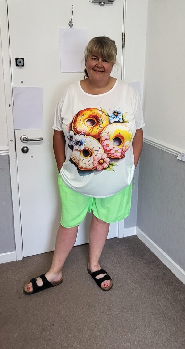 New Ladies White Donut Print T-shirt One Size fits sizes 16 18 20 22 - Image 7