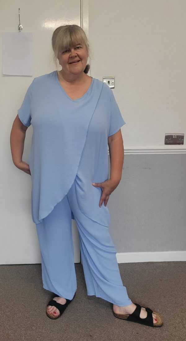 New Ladies Plus Size Light Blue Printed 2 Piece Co Ord Set With V Neck Top & Trousers One size fits sizes 18 20 22 NON RETURNABLE - Image 6