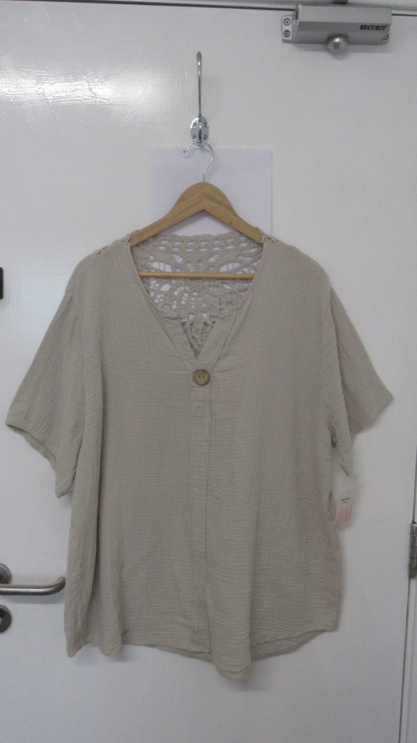 New Beige Lacy Back Cheesecloth Top One Size fits sizes 16 18 20 22 - Image 2