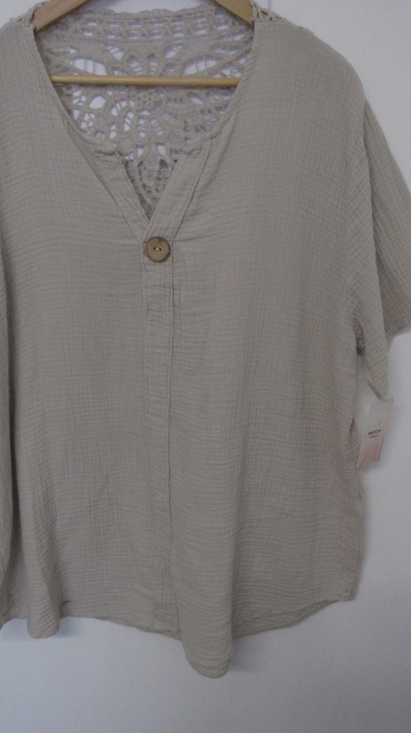 New Beige Lacy Back Cheesecloth Top One Size fits sizes 16 18 20 22 - Image 3