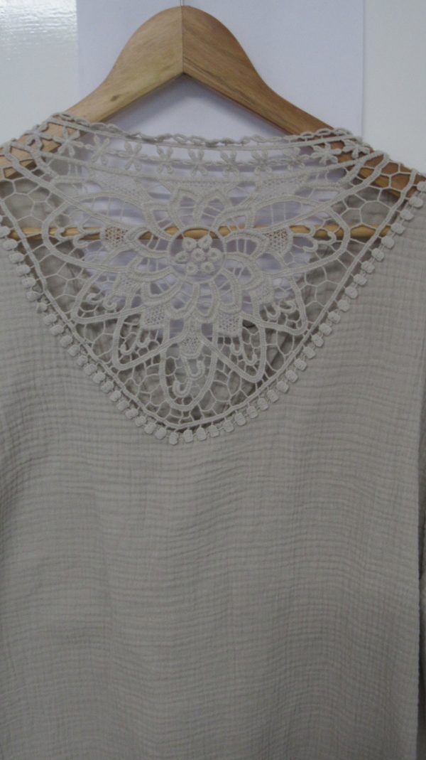 New Beige Lacy Back Cheesecloth Top One Size fits sizes 16 18 20 22 - Image 5