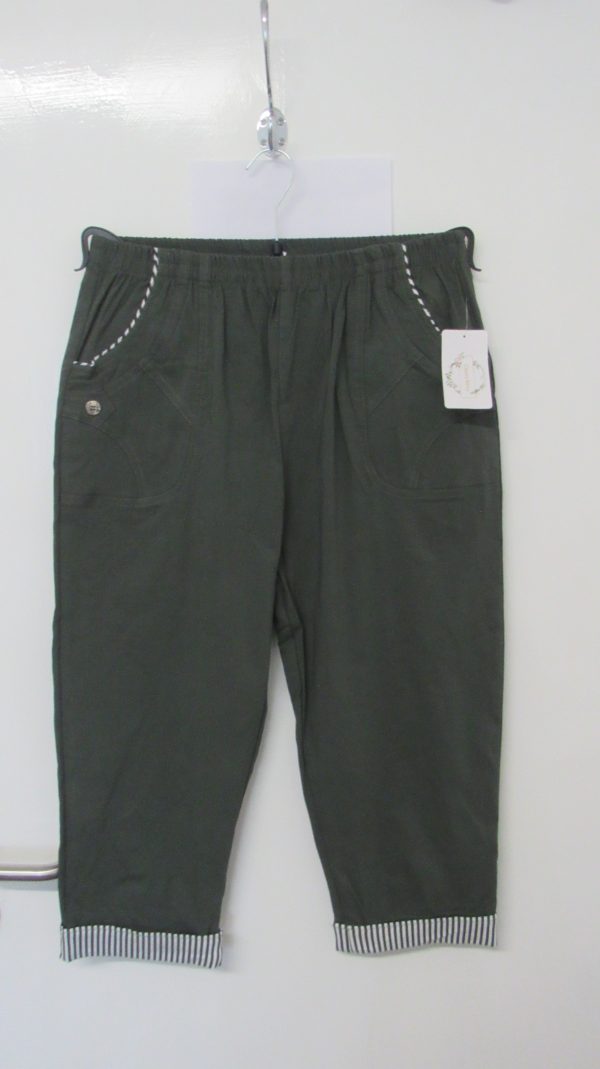 Cherry Berry Khaki Stripe 3/4 Length Trousers Size T6 UK 18