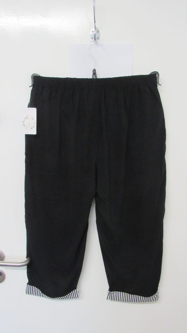 Cherry Berry Black Stripe 3/4 Length Trousers Size T6 UK 18 - Image 5
