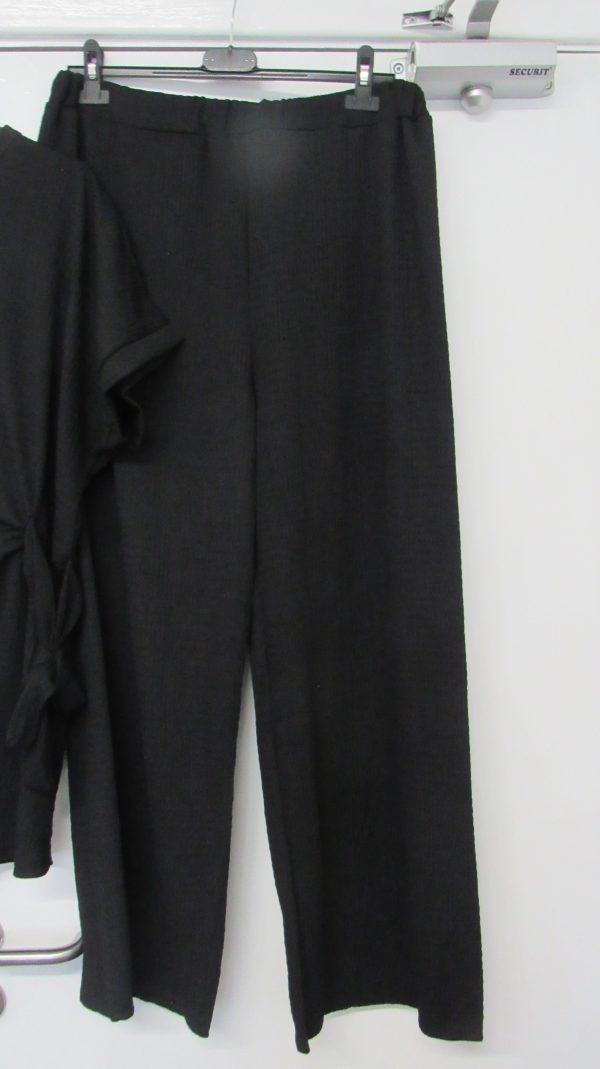 New Ladies Black 2 Piece Set Top and Trousers One Size fits sizes 16 18 20 - Image 3