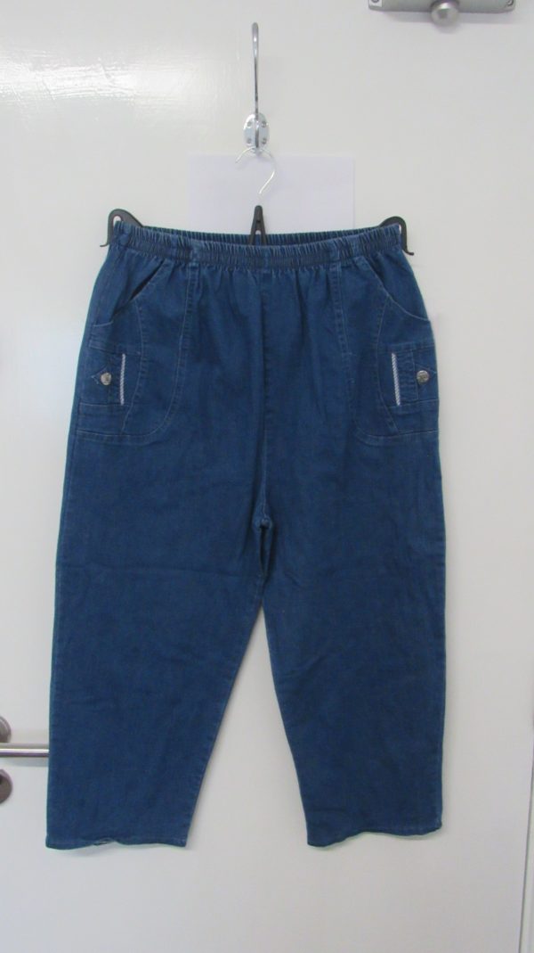 Cherry Berry Denim 3/4 Length Trousers Size T5 UK 16 - Image 2