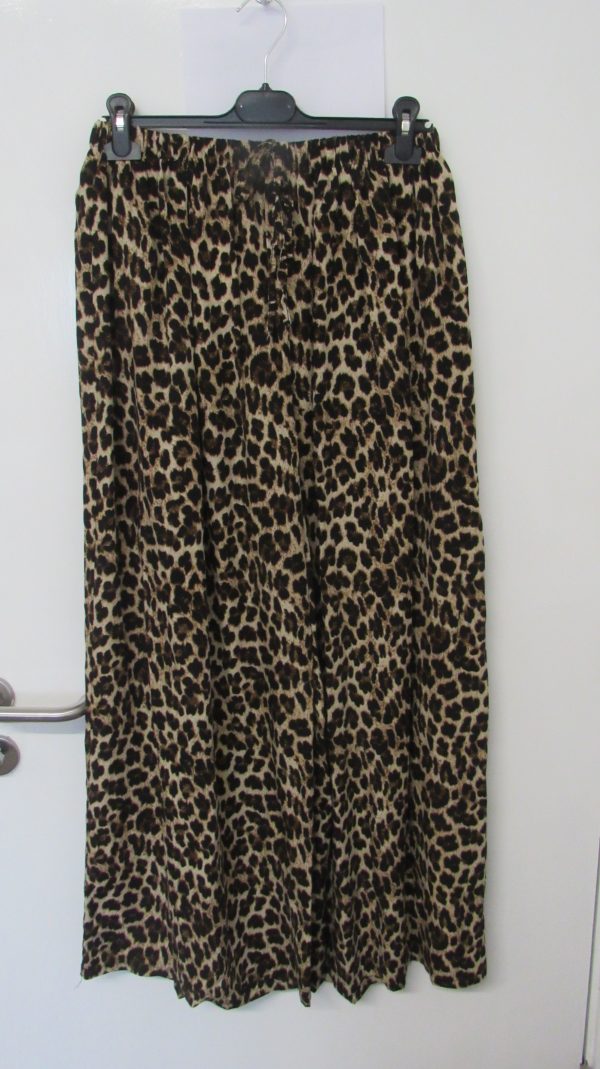 New Ladies Animal Print Elasticated Waist Wide Leg Trousers One Size fits sizes 18 20 22 - Image 4