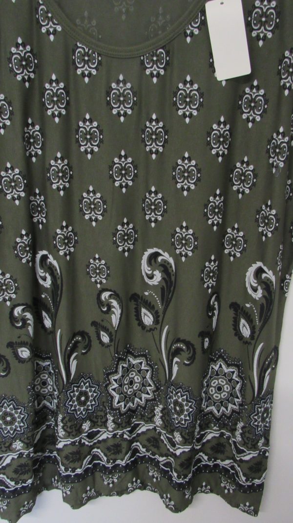 New Ladies Khaki Floral T-shirt One Size fits sizes 16 18 20 22 - Image 3