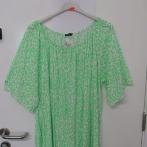 SALE SALE SALE New Ladies Bright Green Leopard Print Top One Size fits sizes 18 20 22 NON RETURNABLE