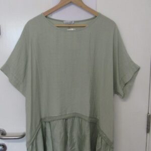 New Ladies Sage Tunic Top One Size fits sizes 16 18 20 22