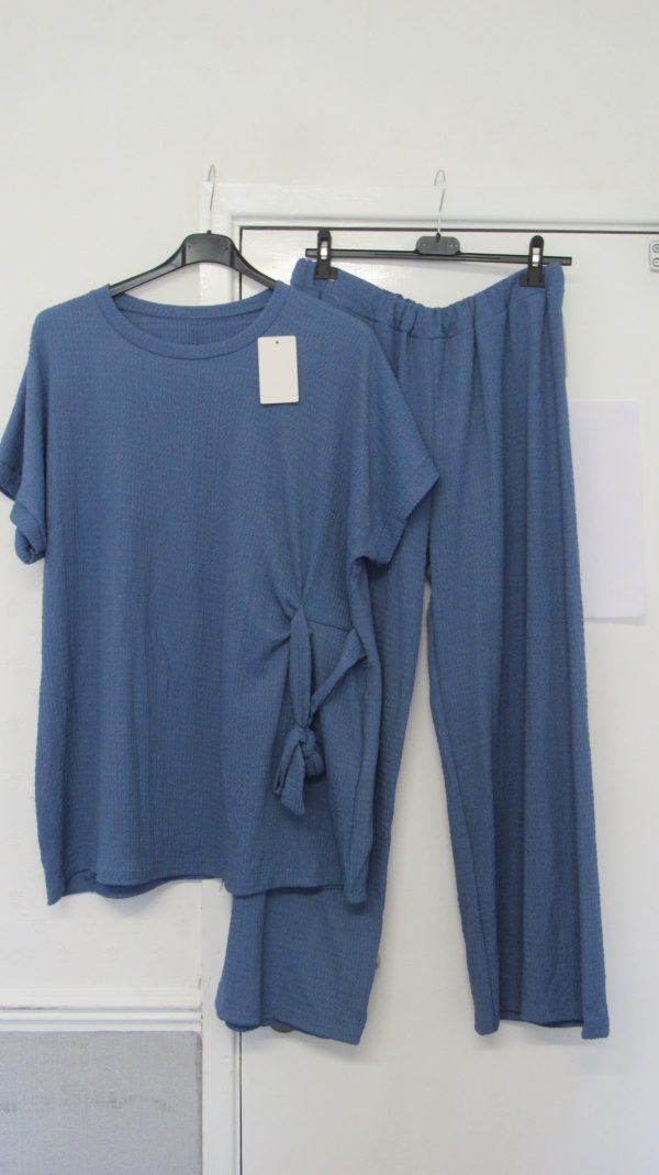 New Ladies Denim Blue 2 Piece Set Top and Trousers One Size fits sizes 16 18 20 - Image 2