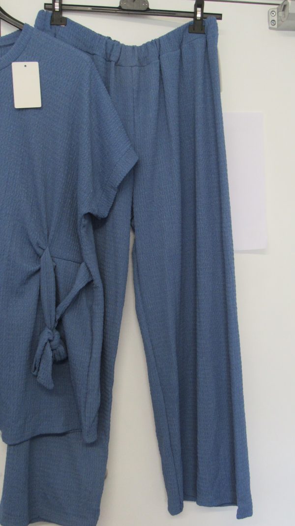 New Ladies Denim Blue 2 Piece Set Top and Trousers One Size fits sizes 16 18 20 - Image 4