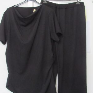 SALE SALE SALE New Ladies Black 2 Piece Set Top and Trousers One Size fits sizes 16 18 20 NON RETURNABLE
