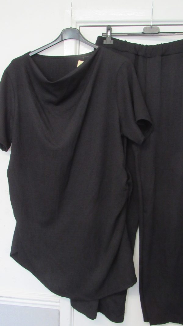 New Ladies Black 2 Piece Set Top and Trousers One Size fits sizes 16 18 20 - Image 4