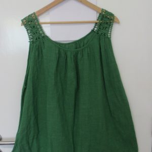 New Ladies Green Lacy Sleeveless Top One Size fits sizes 16 18 20
