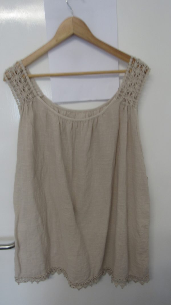 New Ladies Beige Lacy Sleeveless Top One Size fits sizes 16 18 20 - Image 3