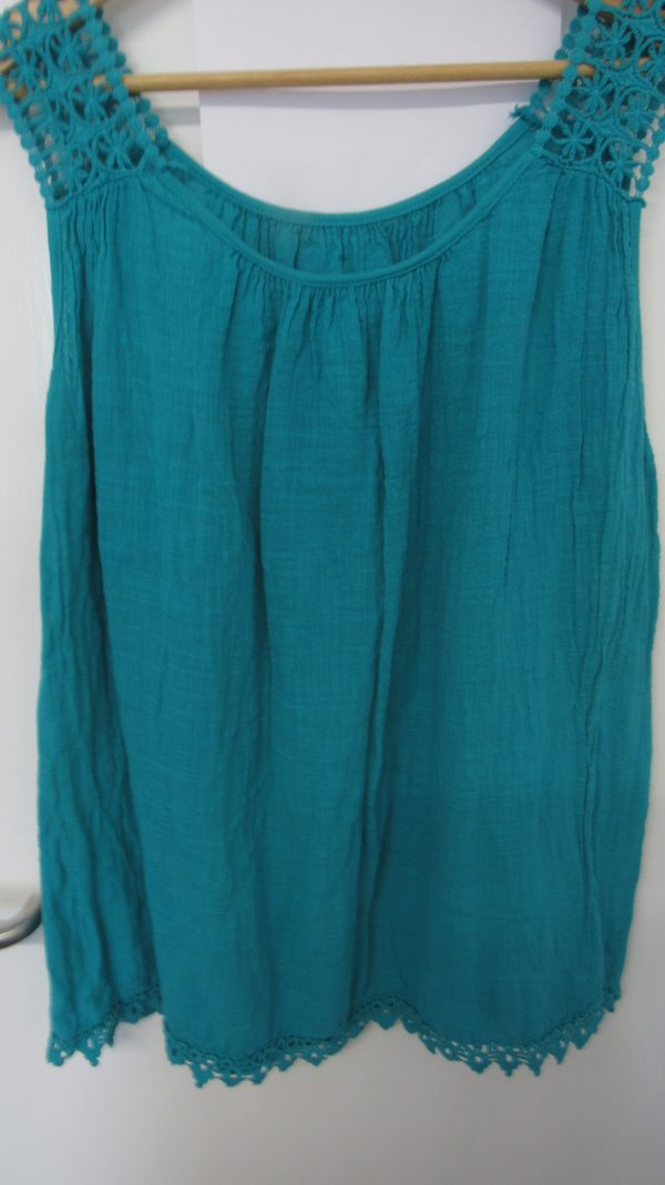 New Ladies Turquoise Lacy Sleeveless Top One Size fits sizes 16 18 20 - Image 4