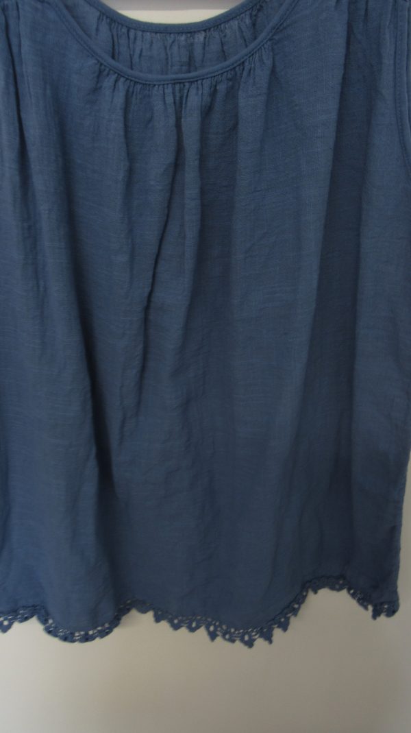 New Ladies Denim Blue Lacy Sleeveless Top One Size fits sizes 16 18 20 - Image 2