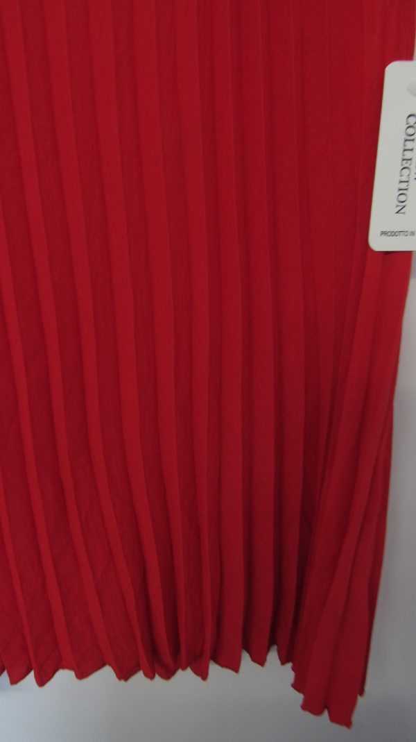New Ladies Red Pleated Sleeveless Top One Size fits sizes 18 20 22 - Image 3