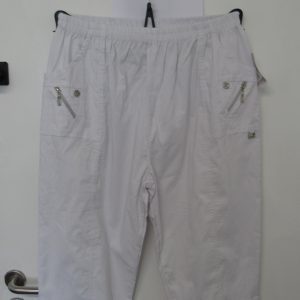 Cherry Berry White 3/4 length stretchy trousers Size T9 UK 24