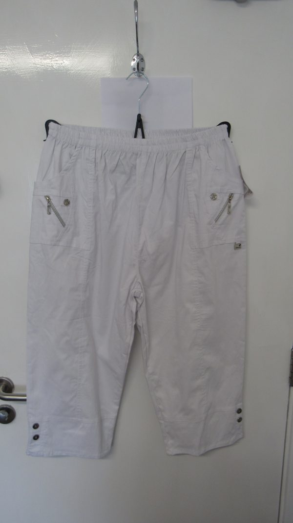 Cherry Berry White 3/4 length stretchy trousers Size T9 UK 24 - Image 2