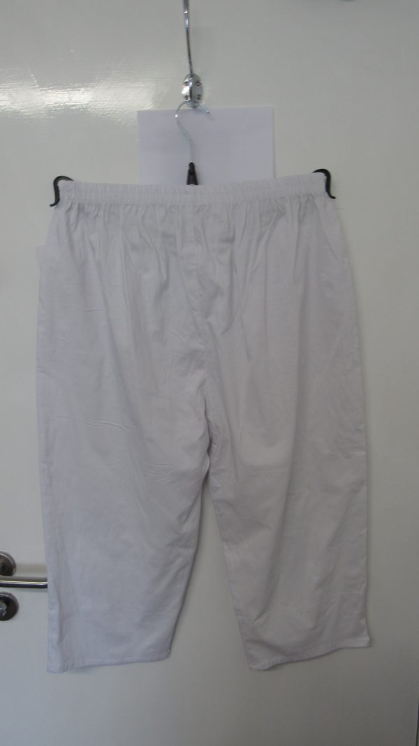 Cherry Berry White 3/4 length stretchy trousers Size T9 UK 24 - Image 7