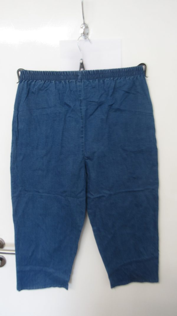 Cherry Berry Denim 3/4 Length Trousers Size T6 UK 18 - Image 5