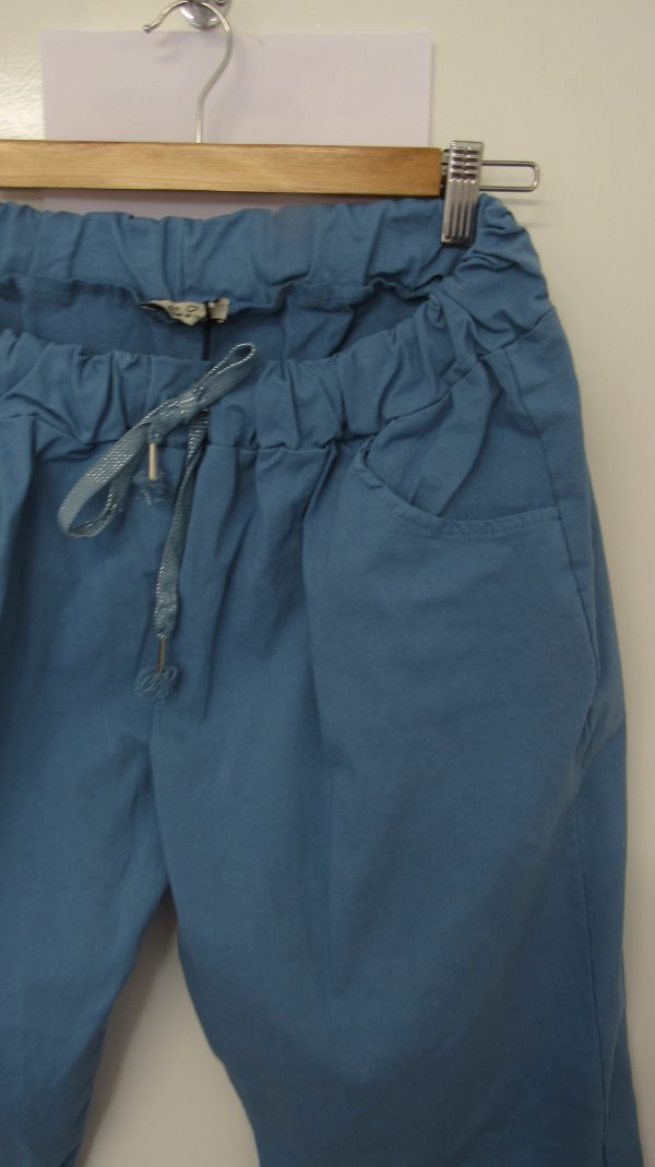 NEW Ladies Denim Blue Magic Shorts Plus Size One Size Fits sizes 18 20 22 Size 2 - Image 3