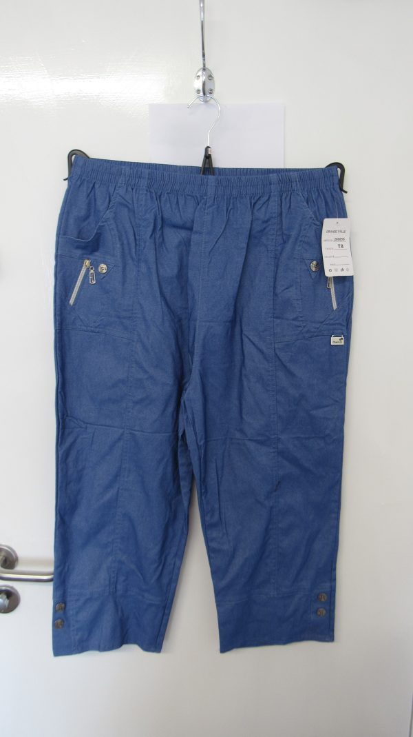 Cherry Berry Denim Blue 3/4 length stretchy trousers Size T8 UK 22
