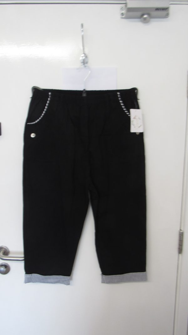Cherry Berry Black Stripe 3/4 Length Trousers Size T7 UK 20