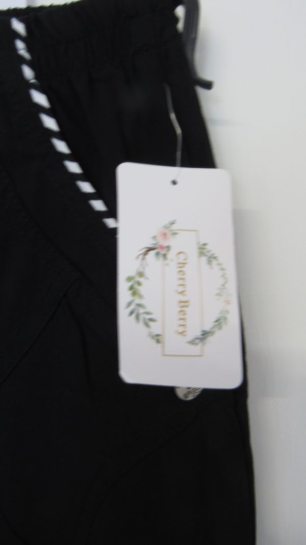 Cherry Berry Black Stripe 3/4 Length Trousers Size T7 UK 20 - Image 5
