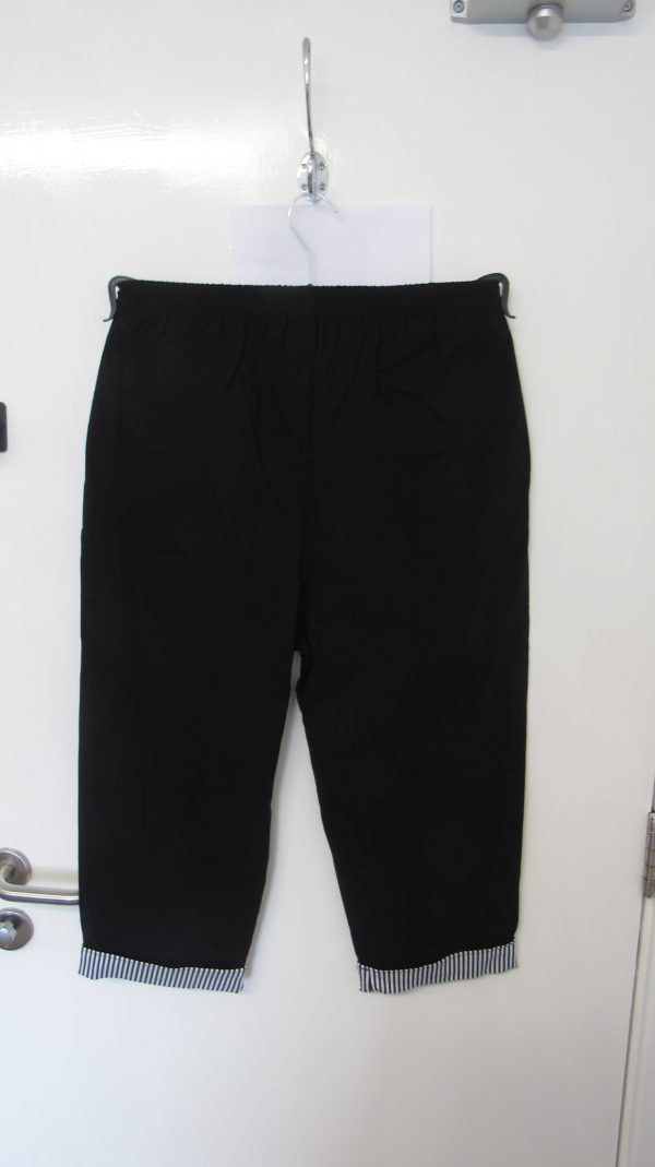 Cherry Berry Black Stripe 3/4 Length Trousers Size T7 UK 20 - Image 7