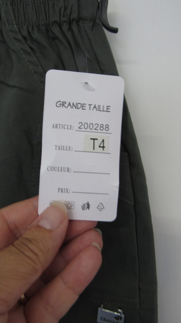 Cherry Berry Khaki Green Stretchy Shorts Size T4 UK 14 - Image 5