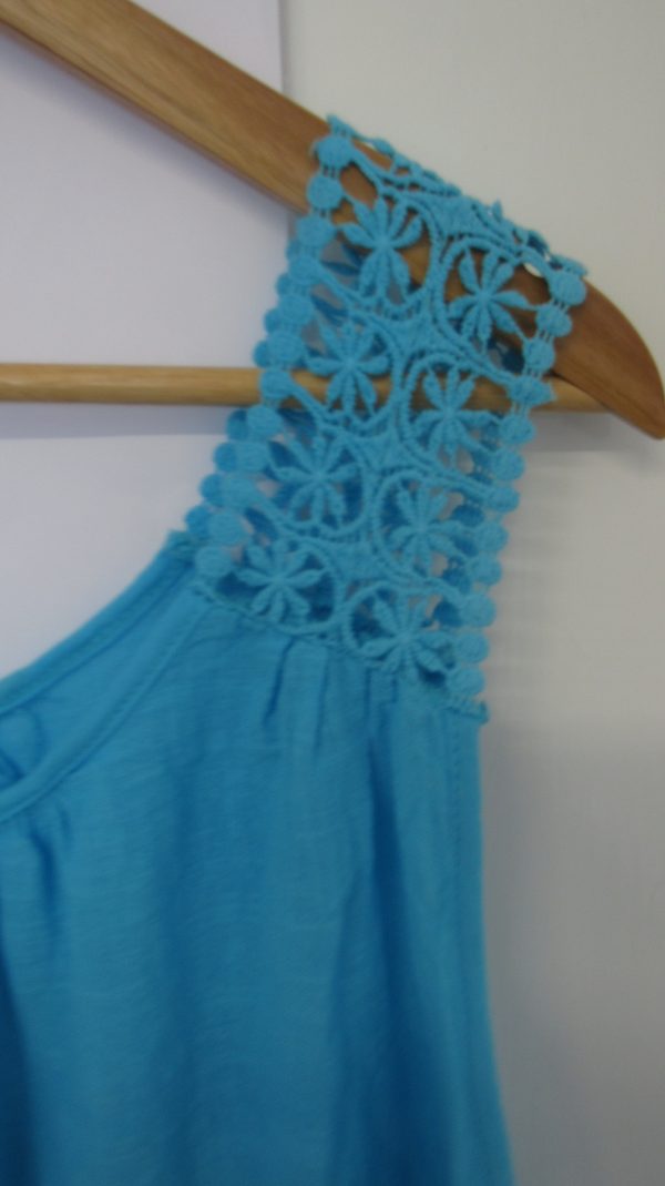 New Ladies Turquoise Lacy Sleeveless Top One Size fits sizes 16 18 20 - Image 3