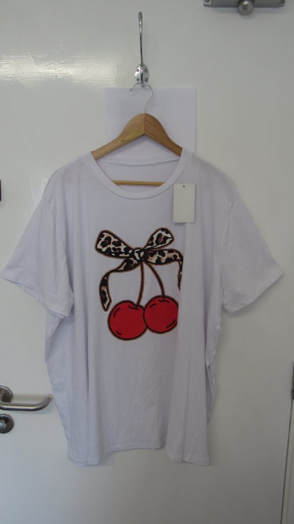 New Ladies White Cherry T-shirt One Size fits sizes 18 20 22