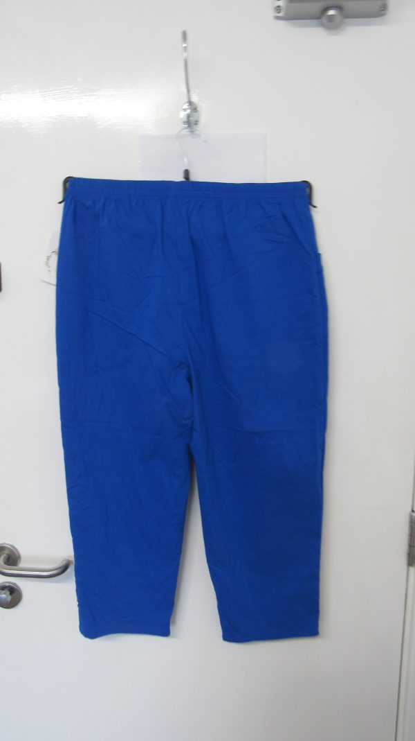 Cherry Berry Royal Blue 3/4 length stretchy trousers Size T6 UK 18 - Image 5
