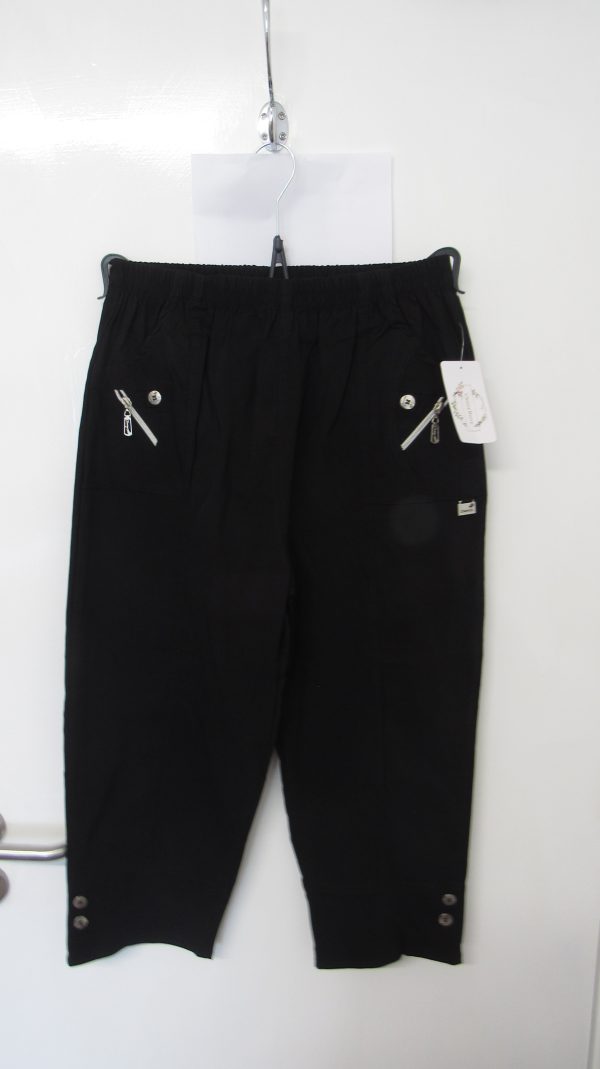 Cherry Berry Black 3/4 length stretchy trousers Size T4 UK 14 - Image 2