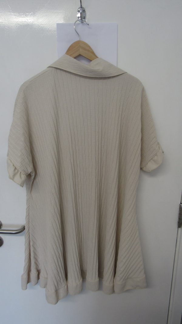 New Ladies Beige Plus Size Button Down Shirt One Size fits 18 20 22 24 - Image 6
