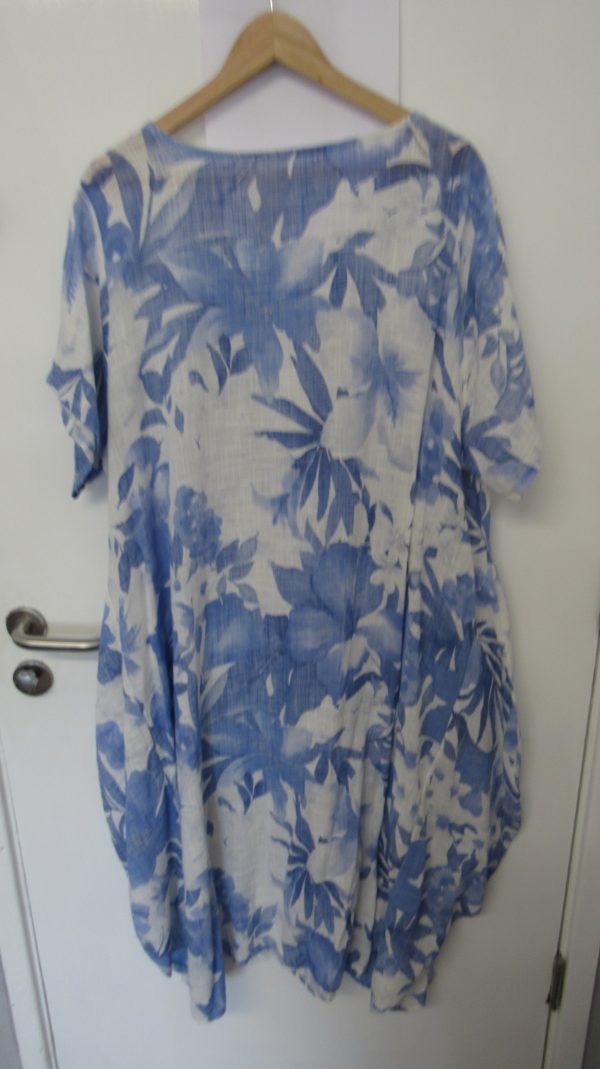 New Light Blue Floral Pocket Dress One Size fits sizes 18 20 22 - Image 6