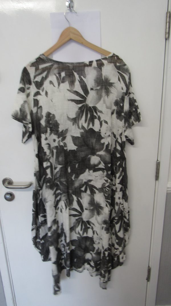 New Grey Black Floral Pocket Dress One Size fits sizes 18 20 22 - Image 5