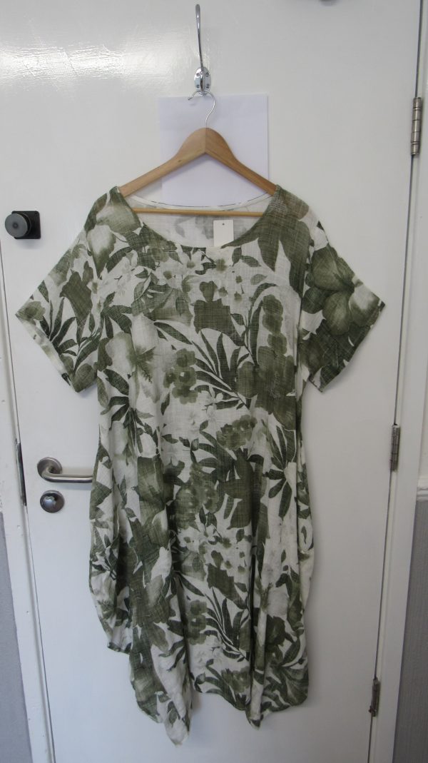 New Khaki Green Floral Pocket Dress One Size fits sizes 18 20 22