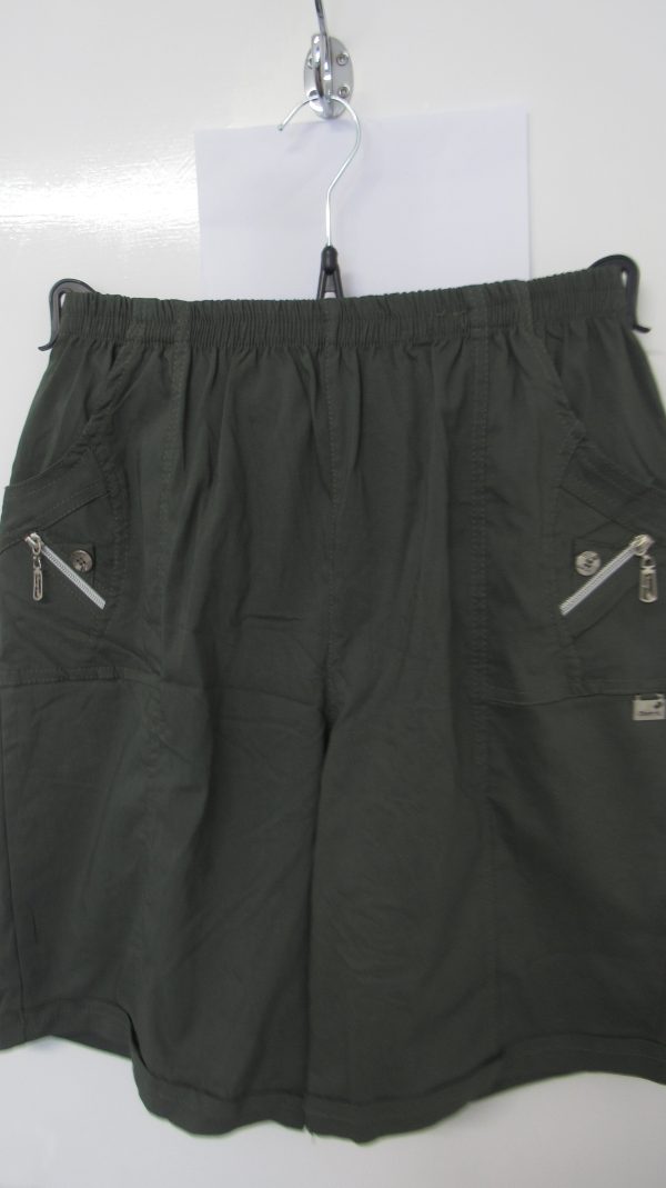 Cherry Berry Khaki Green Stretchy Shorts Size T5 UK 16 - Image 4