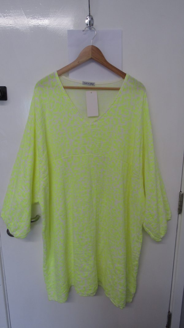 New Ladies Yellow Leopard Print Oversized tunic top One Size fits sizes 20 22 24