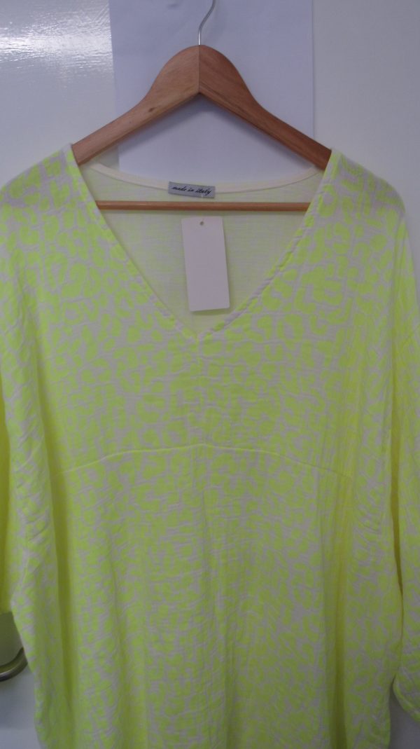 New Ladies Yellow Leopard Print Oversized tunic top One Size fits sizes 20 22 24 - Image 3